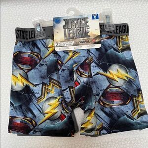 DC JUSTICE LEAGUE Size 8 -2 Boys Boxer Briefs NWT